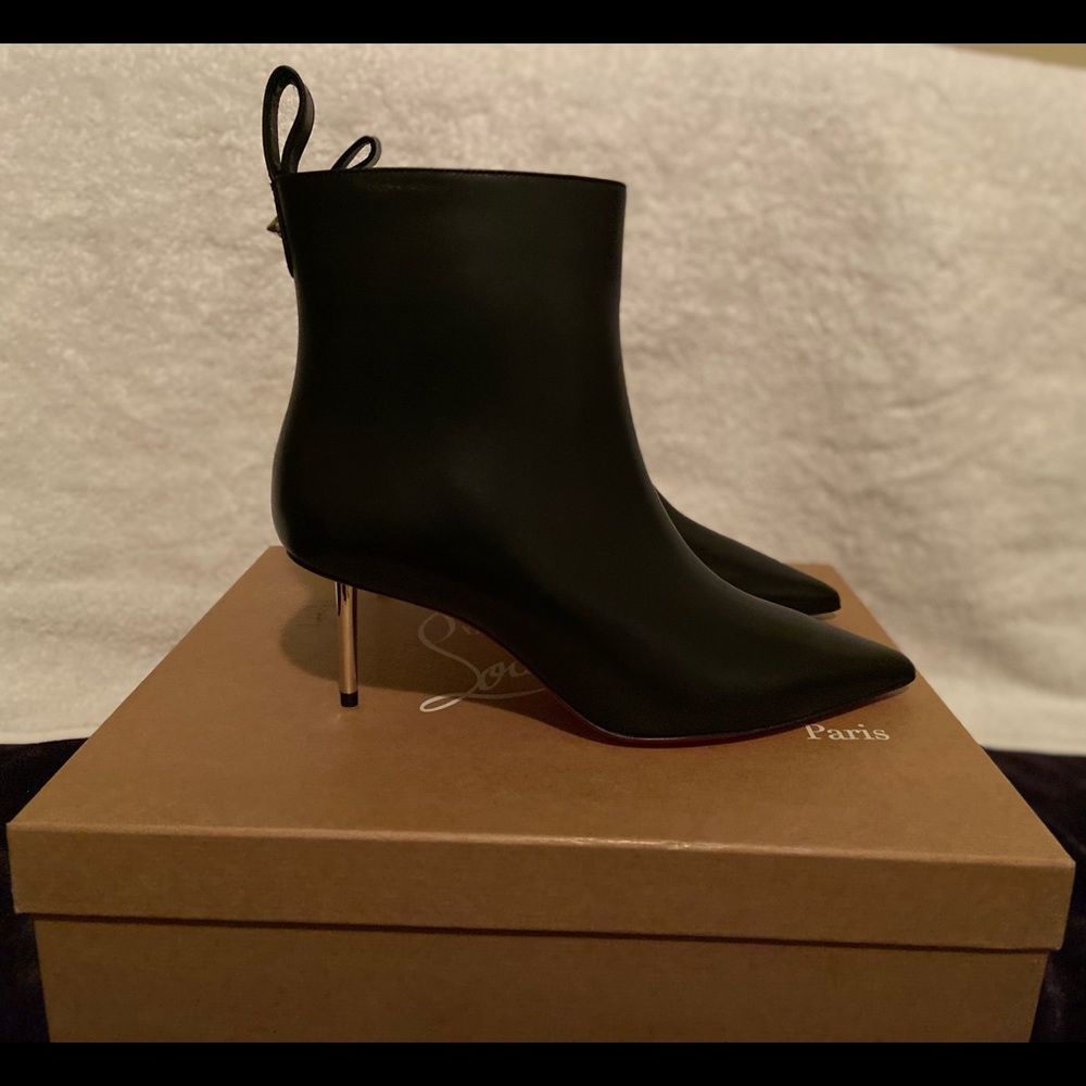 Christian Louboutin Epic 70 Leather Ankle shoot- BRAND NEW 37.5